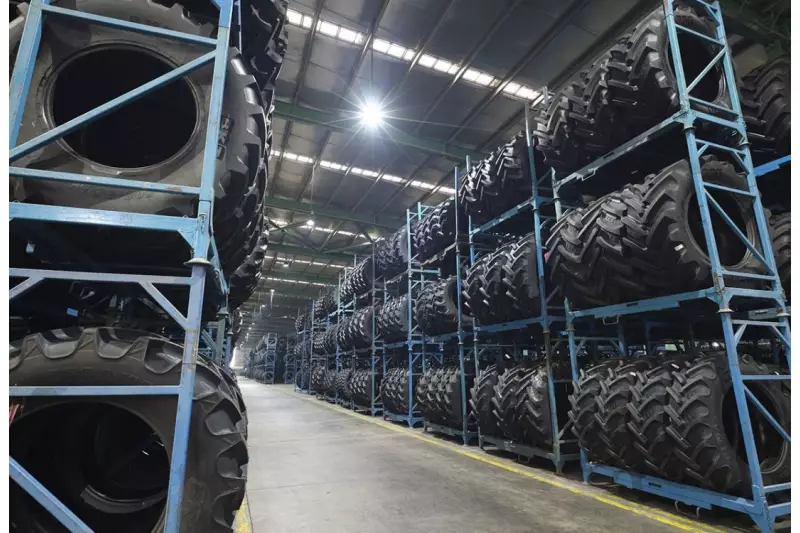 BKT plant, seine Reifenproduktion bis 2026 auf 600.000 Tonnen pro Jahr zu steigern. Möglich machen das moderne Produktionsanlagen, effiziente Maschinen und eine erhebliche Verbesserung der Betriebslogistik. Quelle: BKT