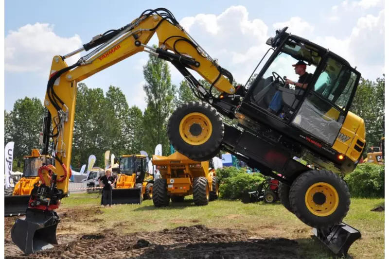 Am 8. Juni 2019 präsentierte Yanmar Construction Equipment Europe sein Produktportfolio auf der diesjährigen eRobocze Show im Süden Polens.