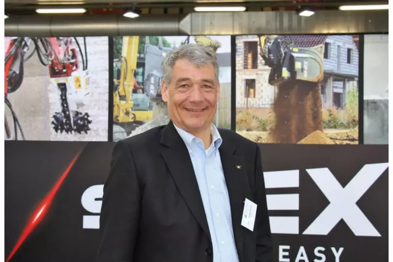 Uwe Basler verantwortet den deutschsprachigen Markt für die Firma Simex. Der italienische Hersteller ist eine feste Größe auf der Fachtagung Abbruch und mit seinen leistungsstarken Anbaugeräten der ideale Ansprechpartner für zahlreiche Anwendungen.