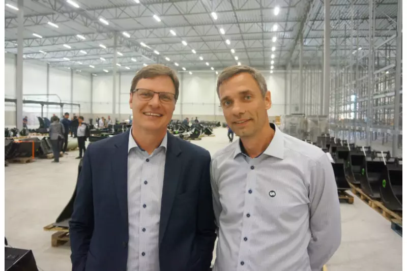 (V.l.) Stefan Stockhaus, Geschäftsführer von Steelwrist, und Markus Nilsson, Technischer Direktor, erklärten den Teilnehmern den Werdegang des Unternehmens und offenbarten ihre Zukunftspläne.