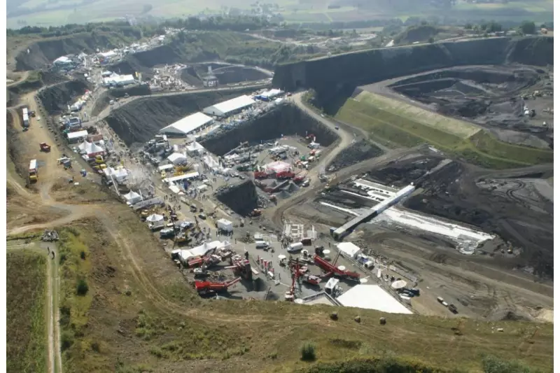 Europas größter Basaltsteinbruch bietet erneut eine eindrucksvolle Kulisse 
für die Steinexpo, die größte Demonstrationsmesse der Roh- und Baustoff-
industrie auf dem europäischen Festland.