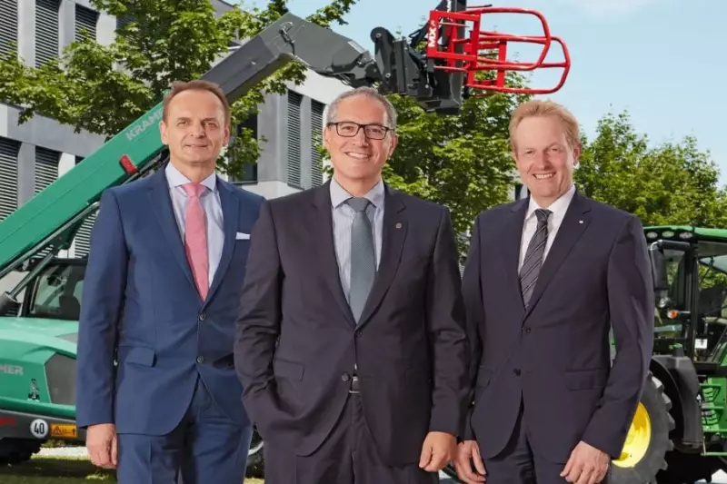 V.l.: Martin Lehner (Wacker Neuson, CTO), Cem Peksaglam (Wacker Neuson, CEO), Christoph Wigger (John Deere, Geschäftsführer).