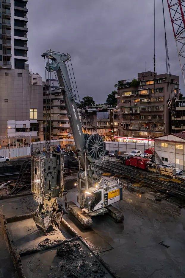 Das kompakte und modulare Design des LBX 600 überzeugt insbesondere auf engen Baustellen.
