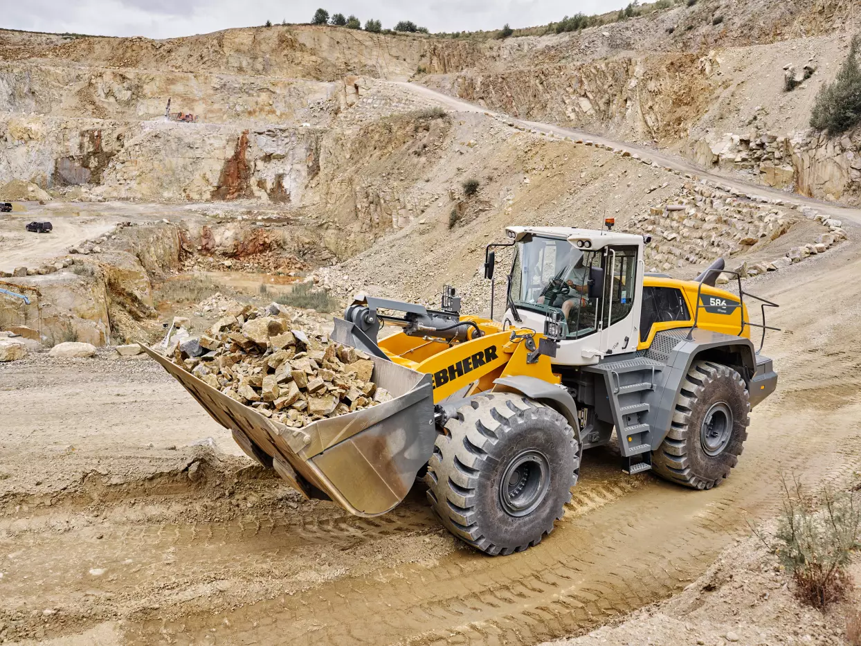 Der robuste Liebherr-Radlader L 586 XPower eignet sich für anspruchsvolle Arbeiten in der Gewinnung.