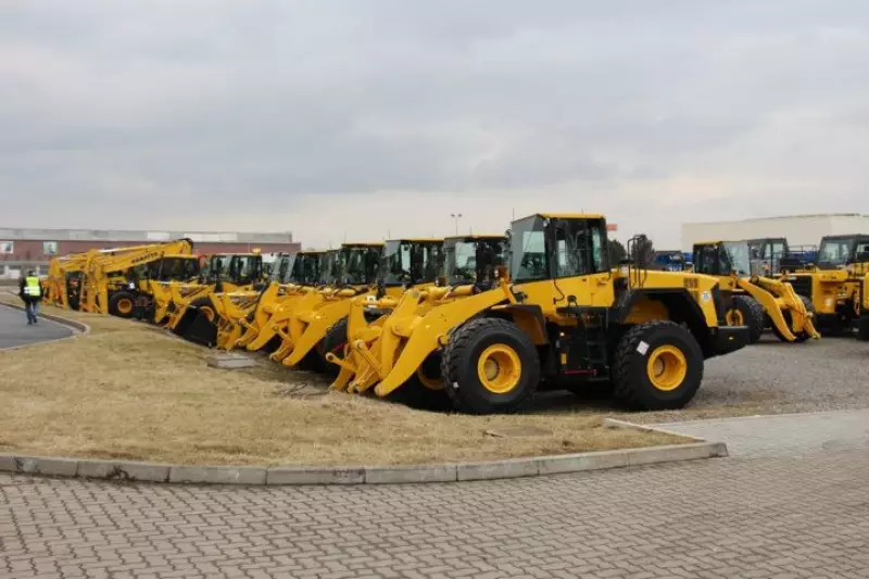 Ein Auslieferungslager auf dem Komatsu Werksgelände.