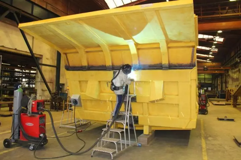 Zusammenbau einer Mulde.