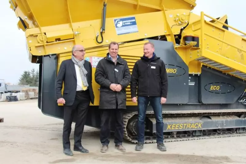 Die drei Gastgeber: (v.l.n.r.) Jeff de Pauw (Verkaufsleiter bei Keestrack), Peter Oppermann (Geschäftsführer Oppermann), Christian Jelich (Gebietsverkaufsleiter Oppermann).