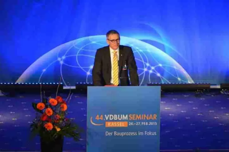 Der VDBUM-Vorsitzende Peter Guttenberger eröffnete das VDBUM-Seminar 2015 unter dem Motto „Der Bauprozess im Fokus“.
