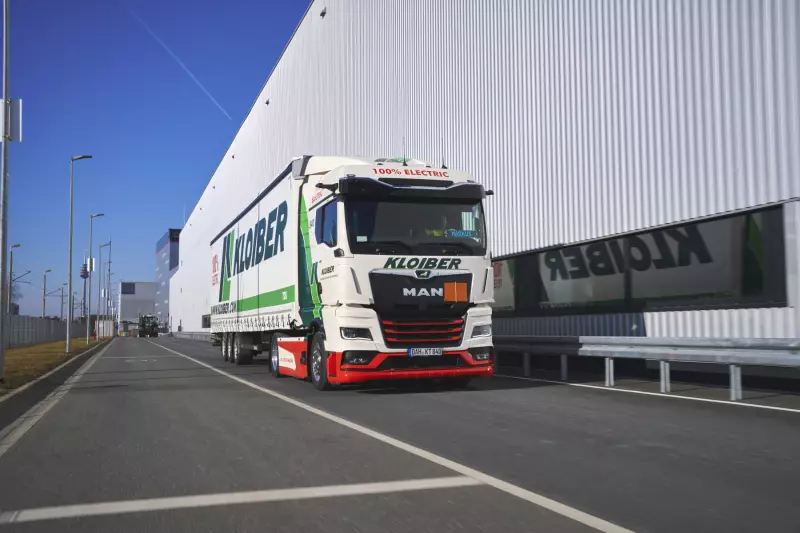 Im Inbound-Netzwerk von MAN legen Lkw pro Jahr bis zu 165 Millionen Kilometer zurück – jeder elektrifizierte Transport zahlt damit unmittelbar auf Dekarbonisierung der Transportketten ein.