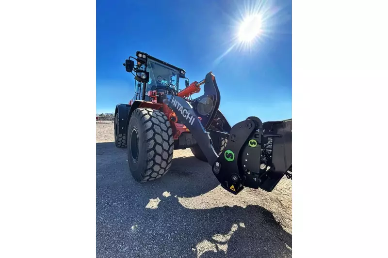 Steelwrist SQL bringt bewährte Baggertechnologie auf Radlader. Radlader zählen zu den anbauwerkzeugintensivsten Maschinentypen im Bau- und Materialumschlagbereich.