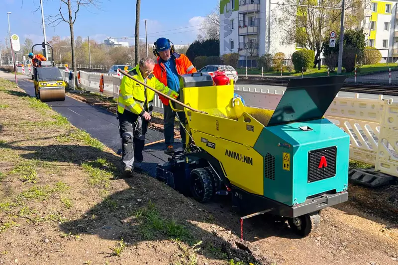 Mit dem Ammann Minifertiger ABG 1570 lassen sich spielend leicht Rad- und Fußwege asphaltieren. 
