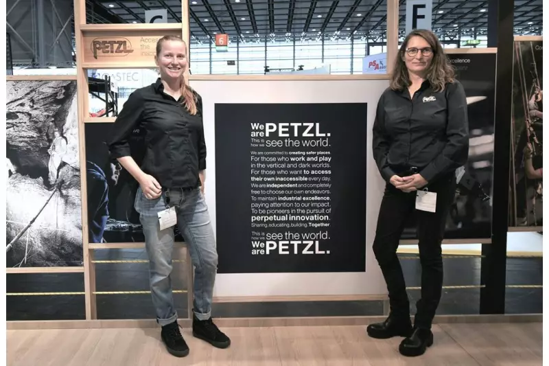 Der Sicherheit verpflichtet. Lucie Eagles (r.), Sales Representative Petzl Professional, und Antonia Binder, Digital Marketing Managerin DACH, sprachen mit uns über Produkte und Philosophie von Petzl. Quelle: Treffpunkt.Bau