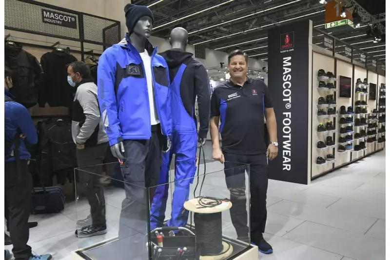 Clever ausgestattete Arbeitskleidung und einen smarten B2B-Store präsentierte uns Torben Henriksen, Country Manager Deutschland bei Mascot. Quelle: Treffpunkt.Bau