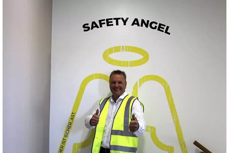 Ein wahrer „Safety Angel“: Matthias Müller ist erfahrener Sicherheitsingenieur und AST-Schulungsleiter. Begonnen haben er und seine Frau Angelika 2003 mit Trainerzertifizierungen. Heute bieten sie ein umfangreiches Seminar- und Fortbildungsprogramm an. Quelle: Treffpunkt.Bau/Schaffarczyk