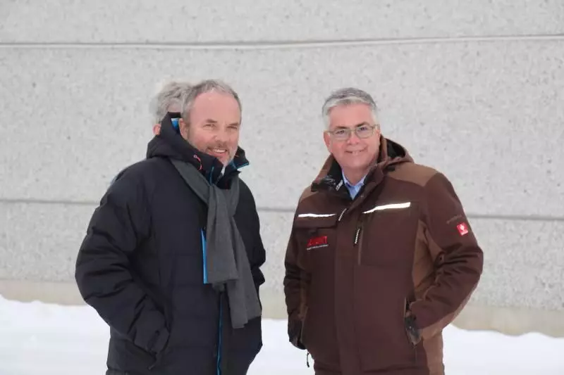 Thomas Sterkel (rechts) mit dem Sänger der schwedischen Gruppe MÖR-T.