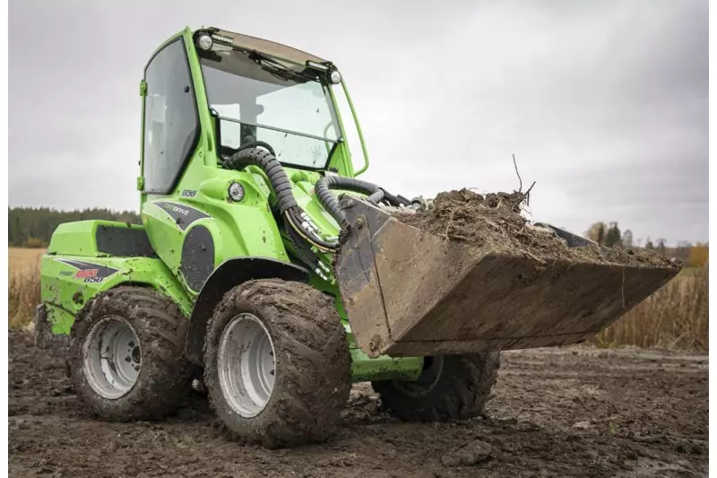 Je nach Ausstattung bringt der neue Avant 650i etwa 1.630 kg auf die Wage. Mit einer Leistung von 33 kW und einer Hubhöhe von 2,8 m eignet er sich für zahlreiche Anwendungen.