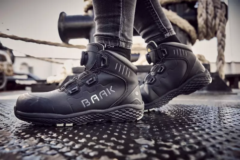 Ob Halbschuhe oder knöchelhohe Modelle: Hersteller Baak hat 2026 sein Sicherheitsschuh-Sortiment für Frauen mit den Modellen „Alea“ und „Alessia“ (hier im Bild) erweitert.