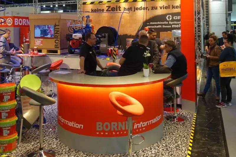 Bornit präsentierte sich auf der BAU erstmalig gemeinsam mit dem Spritzmaschinenhersteller Graco. Im Fokus stand die maschinelle Spritzabdichtung.