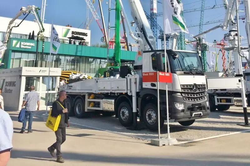 Auf der Bauma 2016 präsentierte das Unternehmen Schwing-Stetter mehr als 15 Maschinen und Anlagen rund um die Herstellung, den Transport und Einbau von Beton.