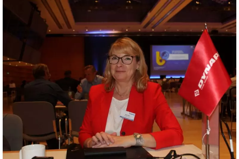 Dynapac gestaltet Lösungen und Trends in den Bereichen Verdichtung und Straßenbau. Vorgestellt von Birgit Held, Communication Professional.