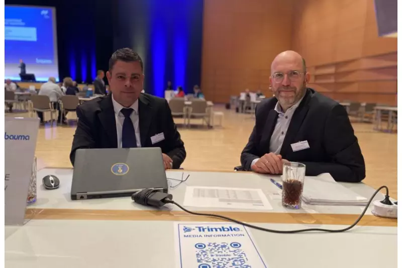 Trimble verknüpft digitale und physische Welten. Neues aus beiden präsentierten Martin Wagener, Product Implementation, und Cas Heuvelmans, Public Relations.