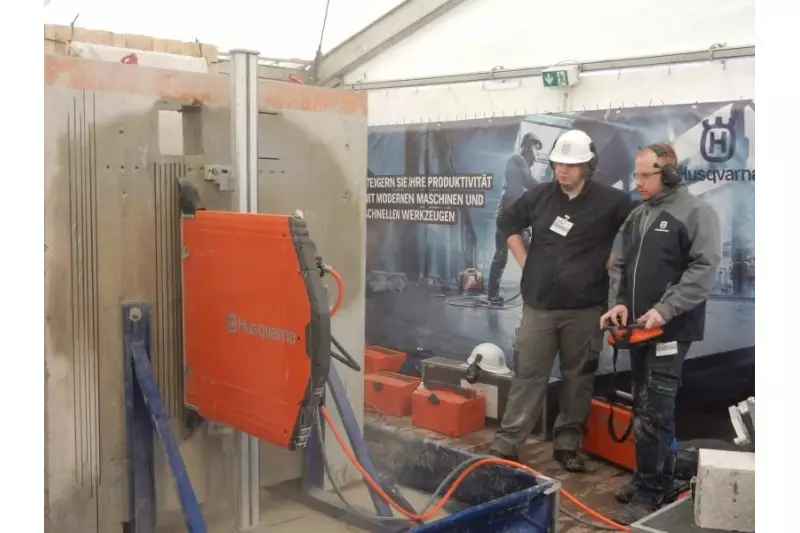 Ohrenbetäubend, aber stark im Einsatz: Wandsägen von Husqvarna.