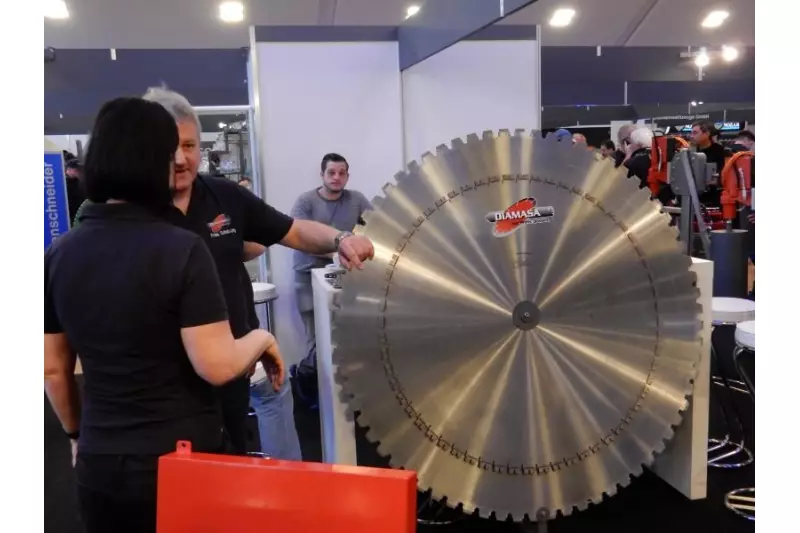 Diamantwerkzeuge und die dazugehörigen Maschinen waren auch das Thema am Stand der Firma Diamasa aus Grimma.