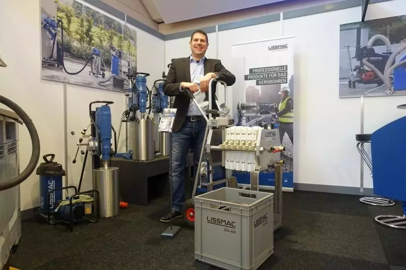 Zeigte sich über den hohen Fachbesucheranteil der Messe erfreut: Daniel Keller, Vertriebsleiter bei Lissmac.