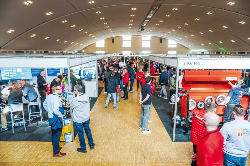 Nach drei langen Jahren war es endlich wieder so weit: Vom 19. bis 21. März 2026 traf sich die Betonbohr- und -sägebranche zur Fachausstellung BeBoSa im Convention Center des Sauerland Sterns in Willingen. Quelle: Treffpunkt.Bau