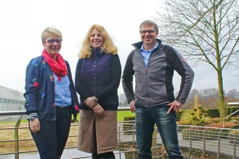 Von links nach rechts: Sonja Koopmann, Geschäftsführerin des Unternehmens Bema, Nicole Meiner,
Marketing, und Marcus Frede, Verkauf.