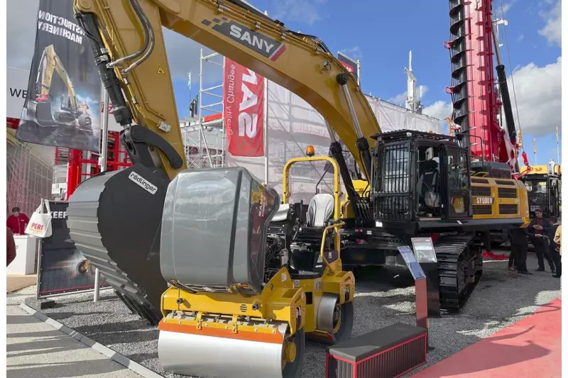 Sany manifestiert sich am Markt zum Full-Liner. Neben den bekannten Baggern wurden auch e-Minibagger, Walzen, Mobilkrane sowie Spezialtiefbaumaschinen präsentiert. Quelle: Treffpunkt.Bau