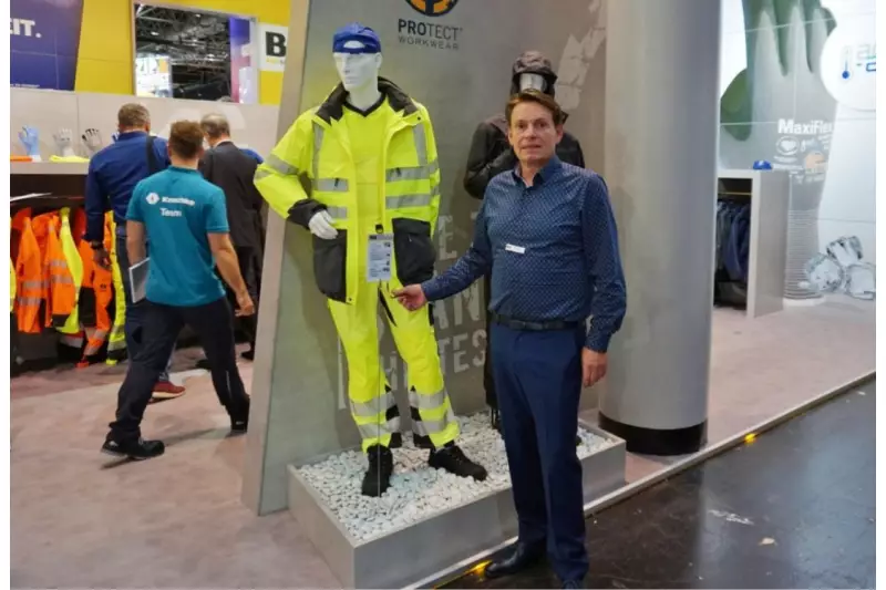 BIG Arbeitsschutz ist seit über 30 Jahren einer der führenden Lieferanten von Arbeitshandschuhen, Berufsbekleidung und Sicherheitsschuhen in Deutschland. Ansprechpartner auf der A+A war Heiko Müller, Vertriebsleiter.