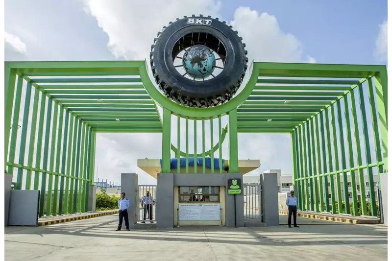 Am Produktionsstandort Bhuj werden die Radialreifen der „EARTHMAX“-Reihe für Caterpillar-Fahrzeuge hergestellt.