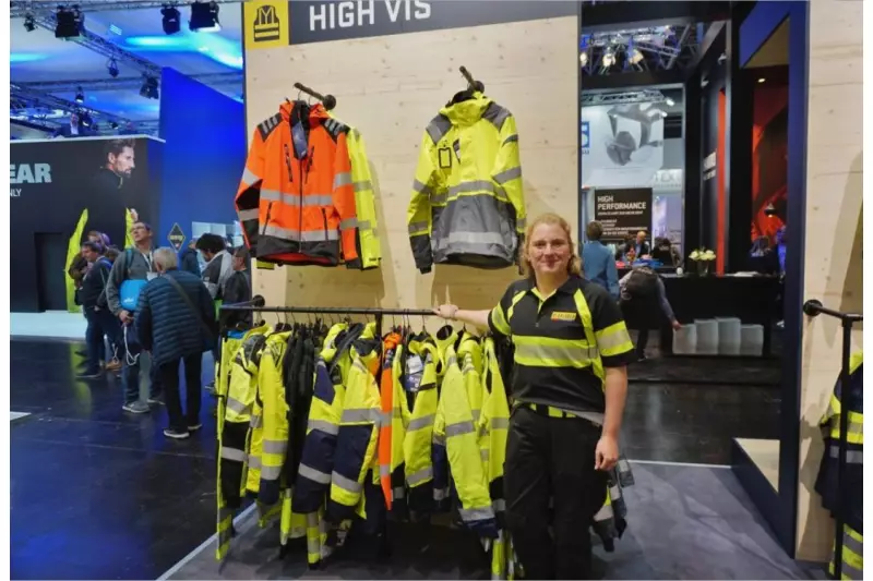 High Vis ist ein Topthema bei Blåkläder. Die funktionelle und sichere Arbeitsbekleidung präsentierte uns Verena Jost, Marketing und Vertrieb bei Blåkläder.