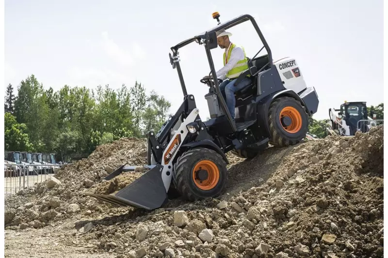 Ebenfalls als Konzept vorgestellt wurde der L40. Er wiegt unter 2,5 t und ist für Hochleistungsanwendungen ausgelegt. Quelle: Bobcat