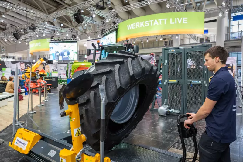 Bohnenkamp präsentiert für 2026 ein umfangreiches Schulungsprogramm, das praxisnahe Weiterbildungen zu Reifen, Rädern und Montage in Landwirtschaft, Industrie und EM-Bereich bietet und Fachkräften dadurch fundiertes Knowhow, höhere Beratungskompetenz und mehr Sicherheit im Arbeitsalltag vermittelt.