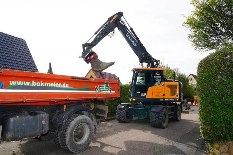 Deutlich erkennbar ist das Kurzheck, welches innerhalb der Gerätekontur schwenkt.

