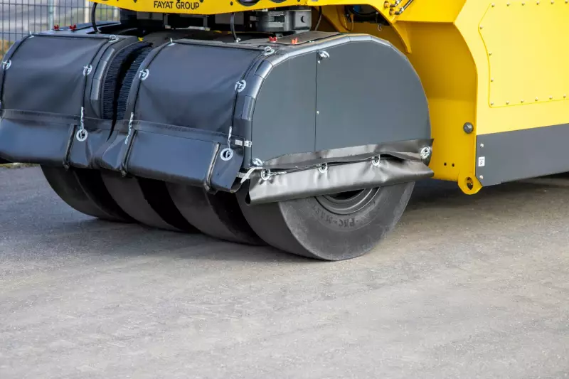 Die optional erhältlichen Wärmeschutzschilde sorgen für eine ausreichend hohe und gleichmäßige Reifentemperatur.