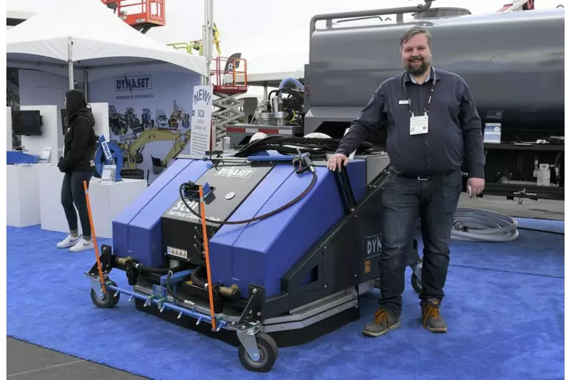 Mit der Kraft der Hydraulik. Die Surface Cleaning Unit von Dynaset reinigt effektiv große, ebene Flächen. Wir sprachen – im besten Deutsch – mit Tapio Chistiansen, Area Sales Manager, aus Finnland.