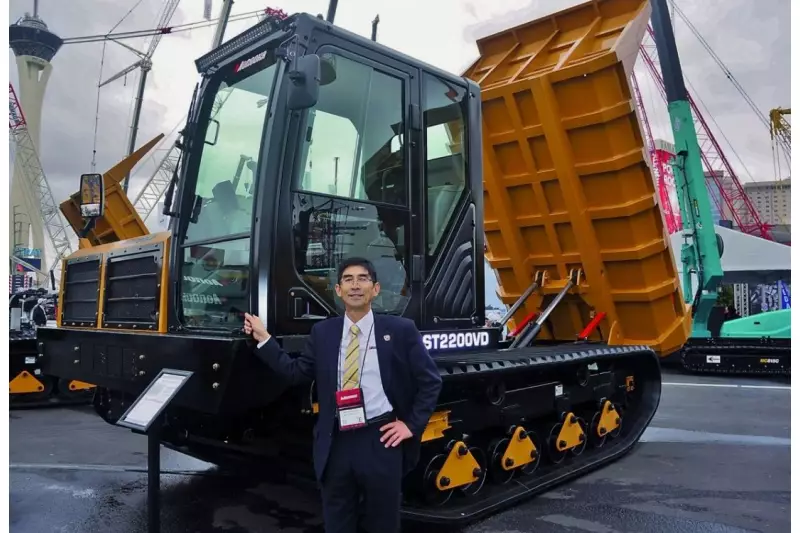 1985 wurde das Unternehmen Morooka von Masami Morooka, President und CEO gegründet. Stolz präsentierte er seine robusten Dumper auf der Conexpo.