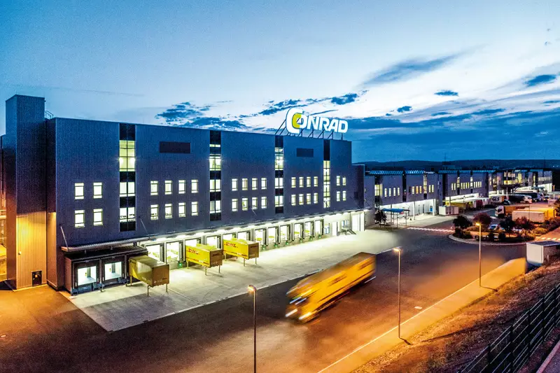 Von Wernberg in die Welt: Rund 50.000 Pakete verlassen im Schnitt pro Tag das Conrad Logistikzentrum. Quelle: Conrad Electronic