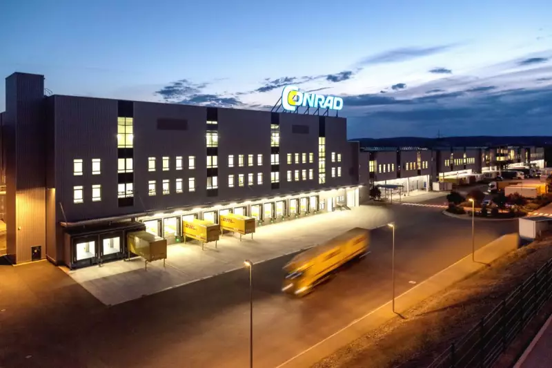 Von Wernberg in die Welt: Rund 50.000 Pakete verlassen im Schnitt pro Tag das Conrad Logistikzentrum. Bild: Conrad Electronic