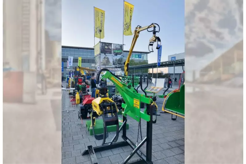 Als „Marketing zum Anfassen“ versteht Dorn-Tec die Messeauftritte. Seit über 40 Jahren entwickeln und produzieren die Allgäuer Greifer, Lader und Forsttechnik mit hoher Qualität und Leistung.