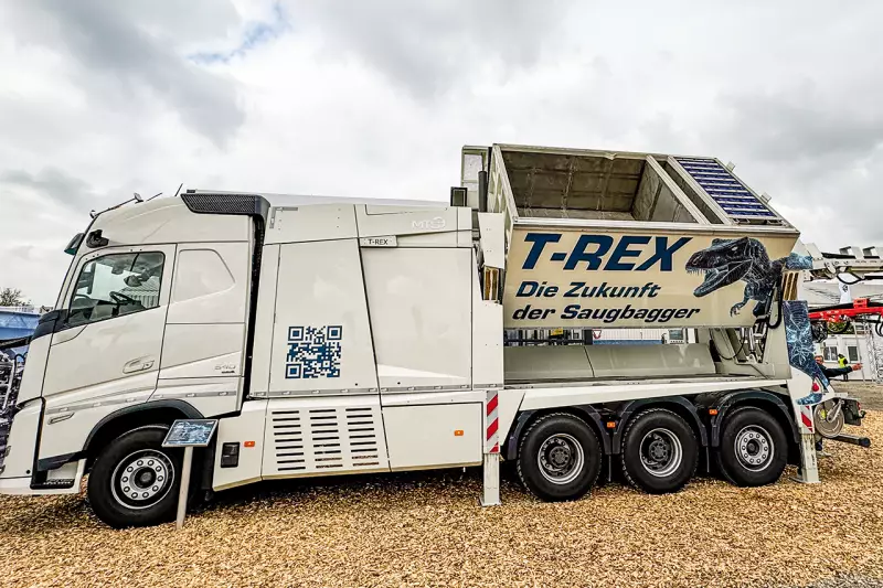 Die Zukunft des Saugbaggers startet 2028, dann will MTS den Dino T-Rex offiziell in den Markt einführen. Das Kernstück ist der verschiebbare „Evoslide“-Kraftarm, der die Reichweite und Effizienz des Saugbaggers auf der Baustelle deutlich erhöht und auch unter schwierigen Bedingungen präzises Arbeiten ermöglicht. Quelle: Treffpunkt.Bau