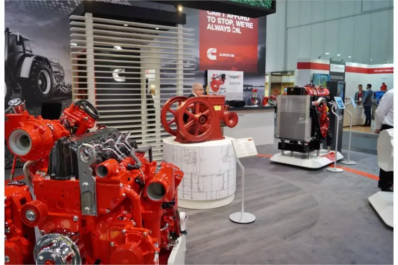 Tradition und Moderne am Stand von Motoren-Spezialist Cummins. Sowohl der neue Stufe-V-konforme B6.7-Motor als auch der allererste Einzylinder-Diesel der Amerikaner zogen die Blicke auf sich.