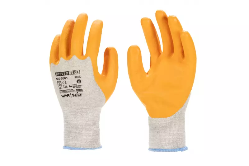 
„Der neue ,Diptex Pro NX-3001‘, welcher auf der A+A Premiere feiert, ist ESD- und somit touchscreenfähig – sowie nahtlos gestrickt. Durch seinen hohen Baumwollanteil können den Handschuh auch Menschen tragen, die unter Hautunverträglichkeiten leiden.“ 