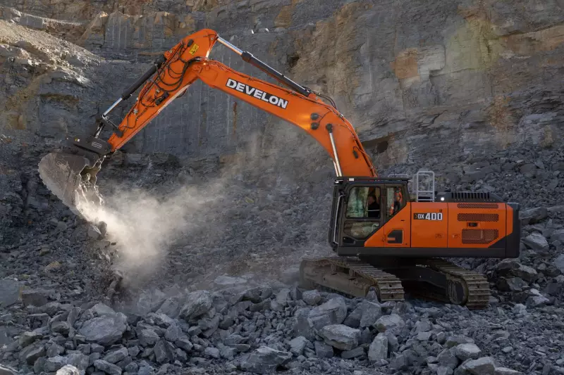 Eigenentwicklung: Der Develon DX08V-Motor ersetzt den bisherigen Scania-Motor und sorgt für eine Leistung von 227 kW/304 PS (DX360LC-9) und 254 kW/341 PS (DX400HD-9).