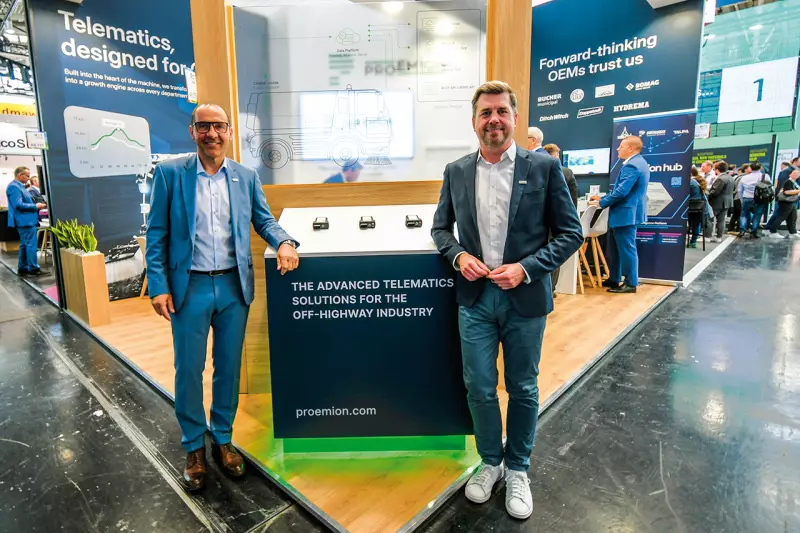 Proemion legte den Schwerpunkt auf OEM-fokussierte Telematik und die Digitalisierung von Arbeitsmaschinen. Mit Vice President Sales Klaus Naumann (l.) und CRO Marco Hertz sprachen wir über die Vorteile vernetzter Flotten, die Nutzung von Predictive Maintenance und Möglichkeiten für das Mixed Fleet Management. Quelle: Treffpunkt.Bau