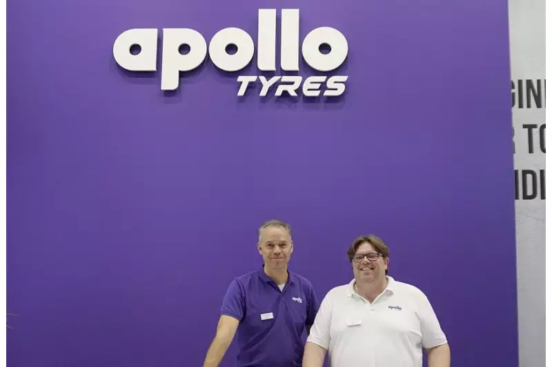 Apollo Tyres ist nach eigenen Aussagen die führende Reifenmarke in Indien und mit den Markennamen Apollo und Vredestein in über 100 Ländern aktiv. Wir sprachen mit Andre Weber (l.), Vertriebsleiter OHT, und Sebastian Heiss, Business Development Manager Industrial Tyres Europe. Quelle: Treffpunkt.Bau