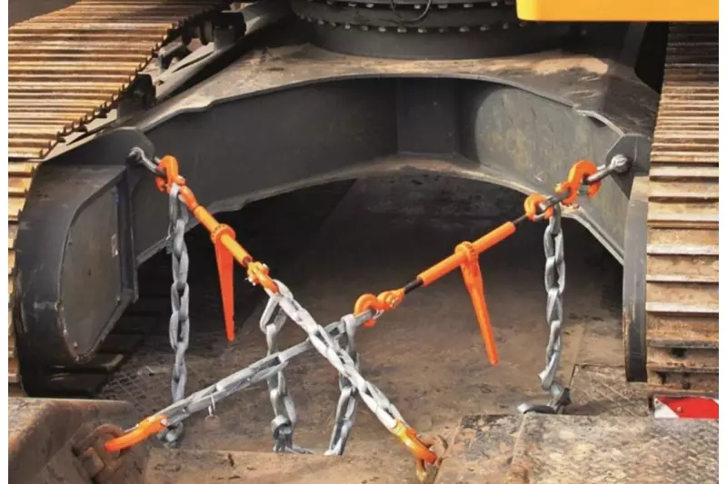 Mehr Leistung bei gleichzeitig geringerem Gewicht versprechen die textilen Ketten. Sie eignen sich somit perfekt für den Baumaschinentransport.